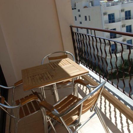 Nikos Hotel And Apartments Sarande Bagian luar foto